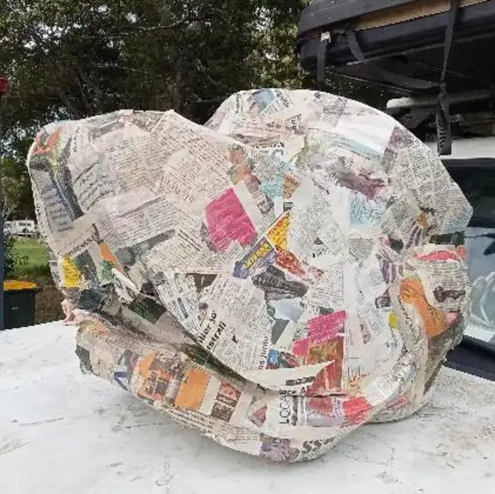 Papier-mâché (Front)